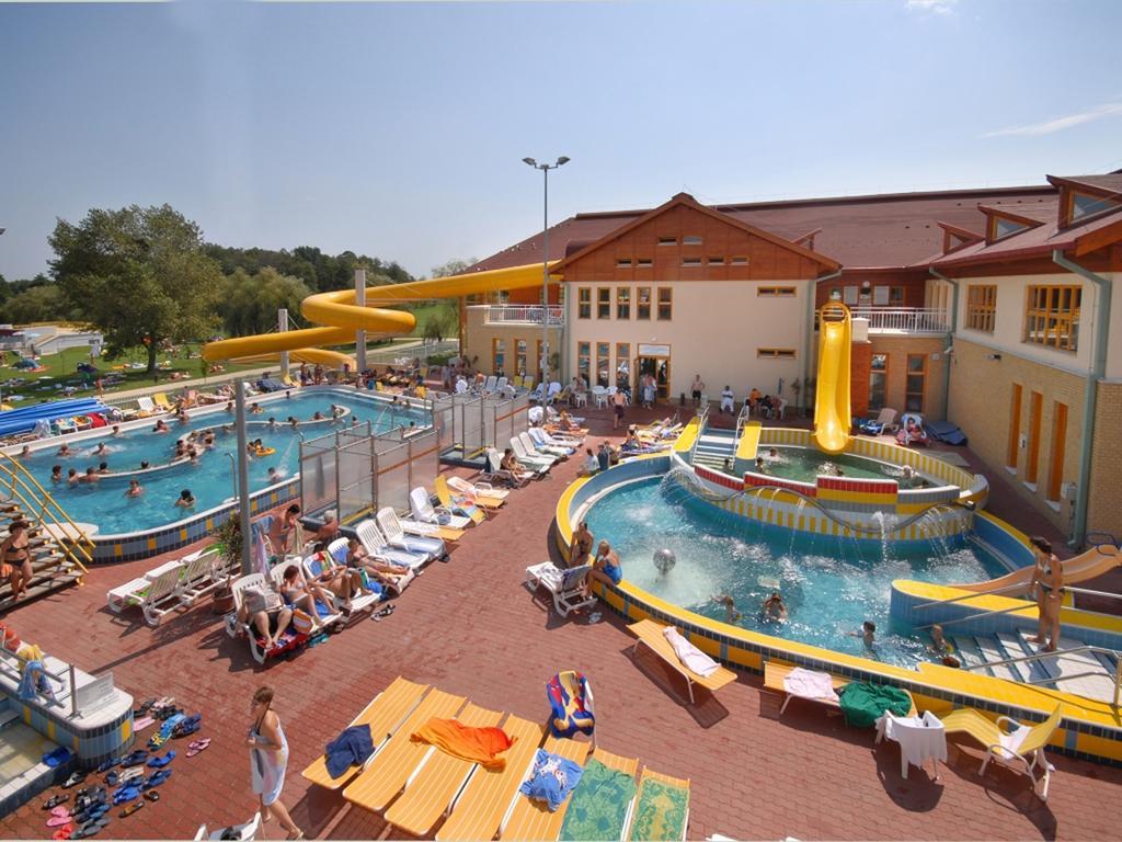 Relax Apartment House Zalakaros Ngoại thất bức ảnh